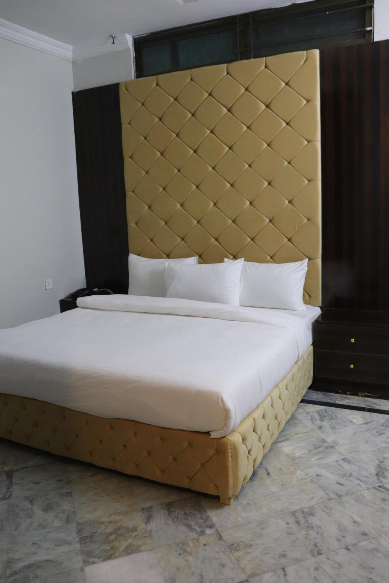 Hayat Grand Guest House Islamabad Zewnętrze zdjęcie